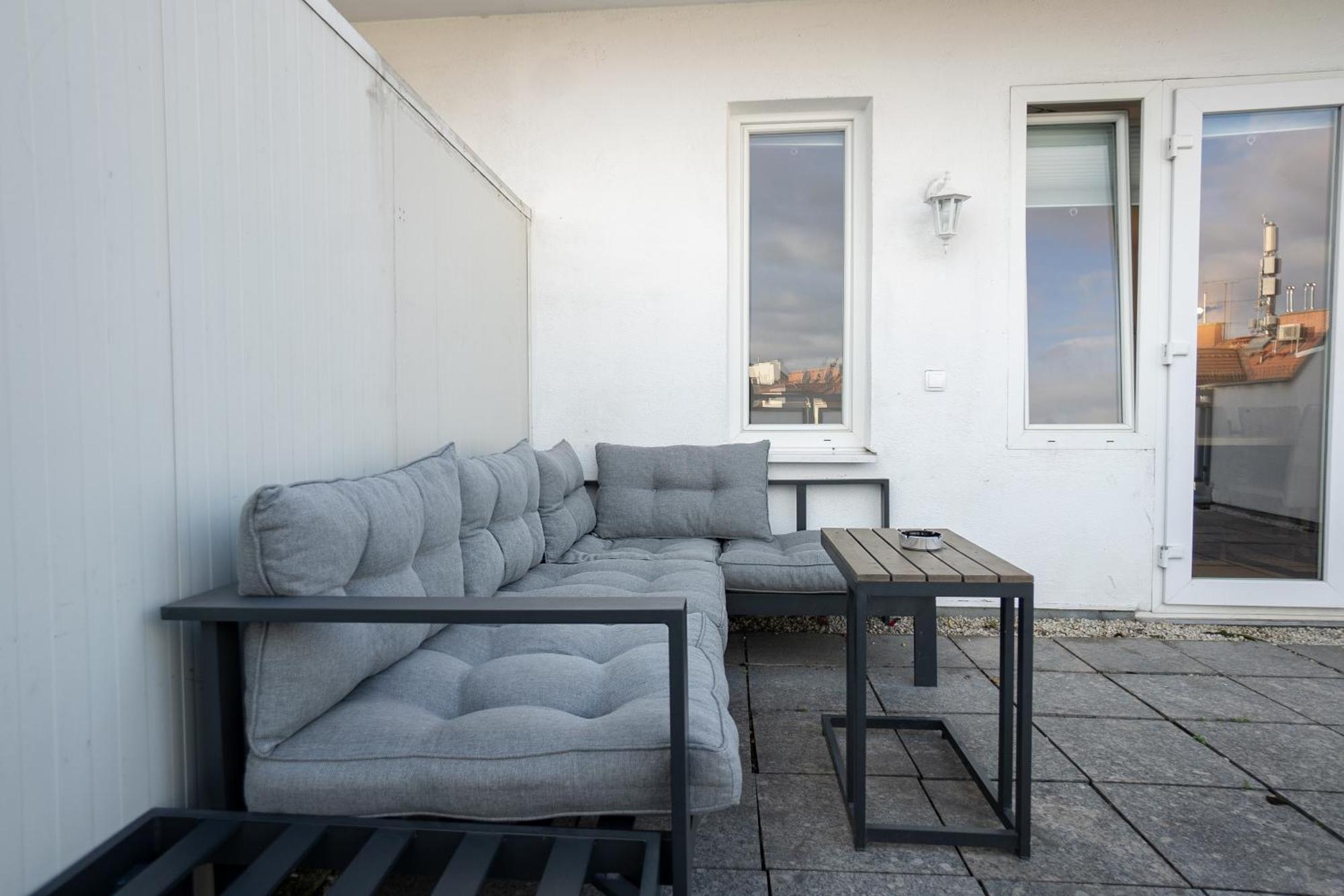 Apartment With A Private Terrace Located Right Near Belvedere Castle, 15 Minutes Away From Stephansdom 비엔나 외부 사진