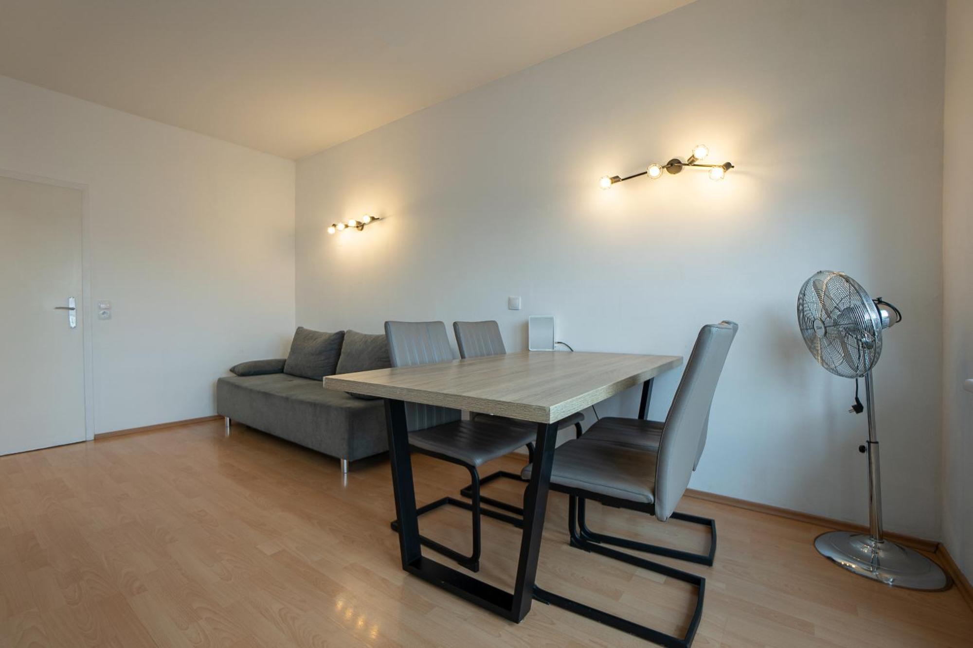Apartment With A Private Terrace Located Right Near Belvedere Castle, 15 Minutes Away From Stephansdom 비엔나 외부 사진